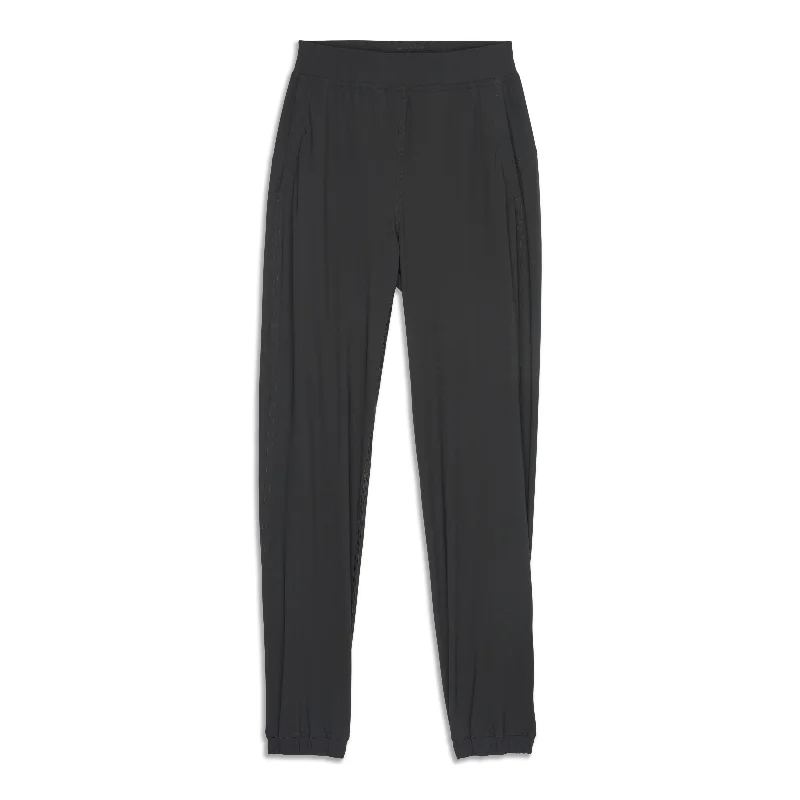 Classic Timeless Elegant Style Adapted State High-Rise Jogger - Resale